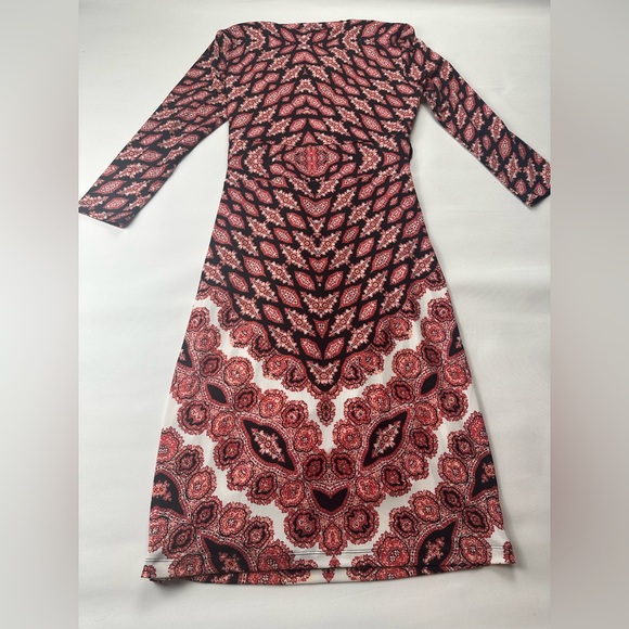 Antonio Melani patterned dress. Stretchy, faux wrapped skirt. Cowel neck. Size S - Picture 4 of 9